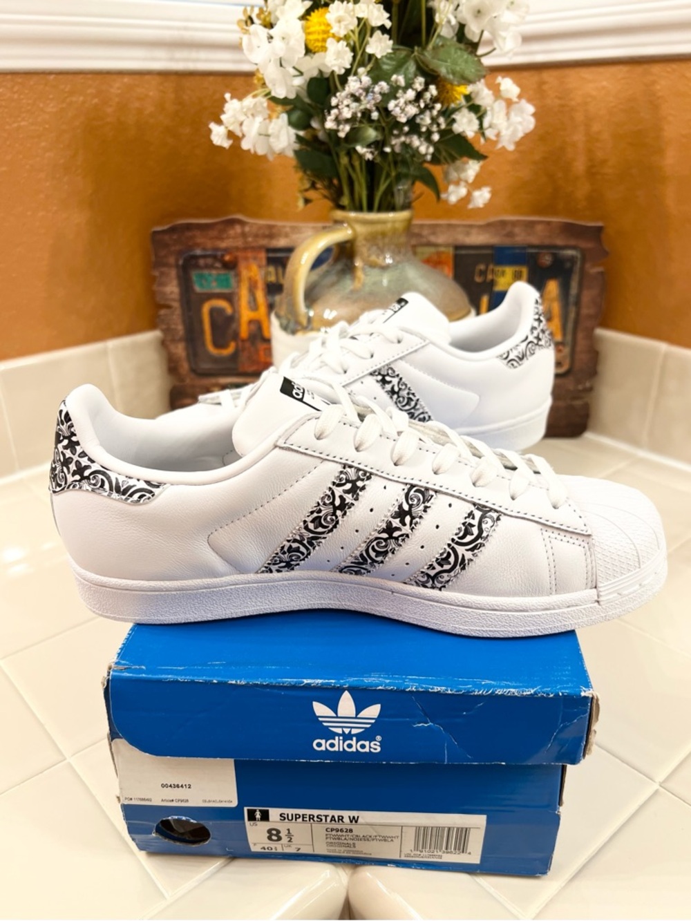 ADIDAS Superstar with Box — White with Black & White Stripes, LIKE NEW
